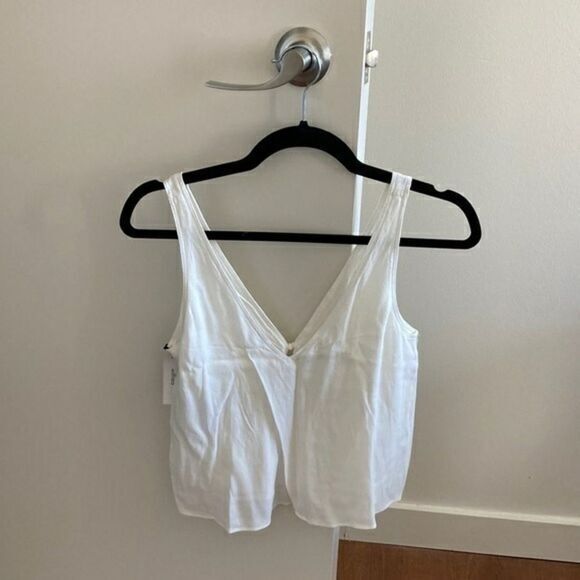 Wilfred Tops - NEW Aritzia‎ Kempner tie-black crepe blouse in white